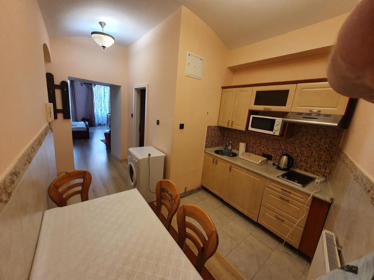 Evergreen Apartments Hotel Κάρλοβι Βάρι Εξωτερικό φωτογραφία