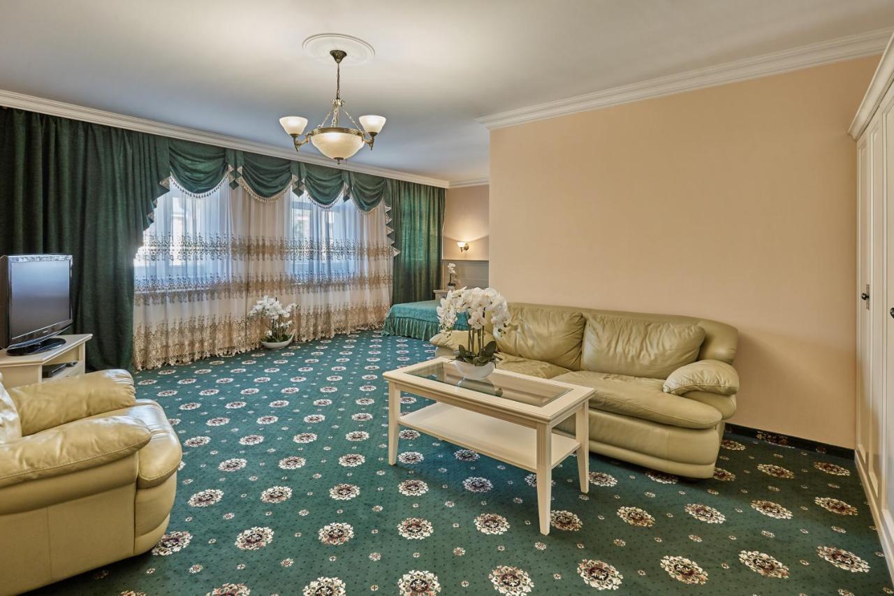 Evergreen Apartments Hotel Κάρλοβι Βάρι Εξωτερικό φωτογραφία